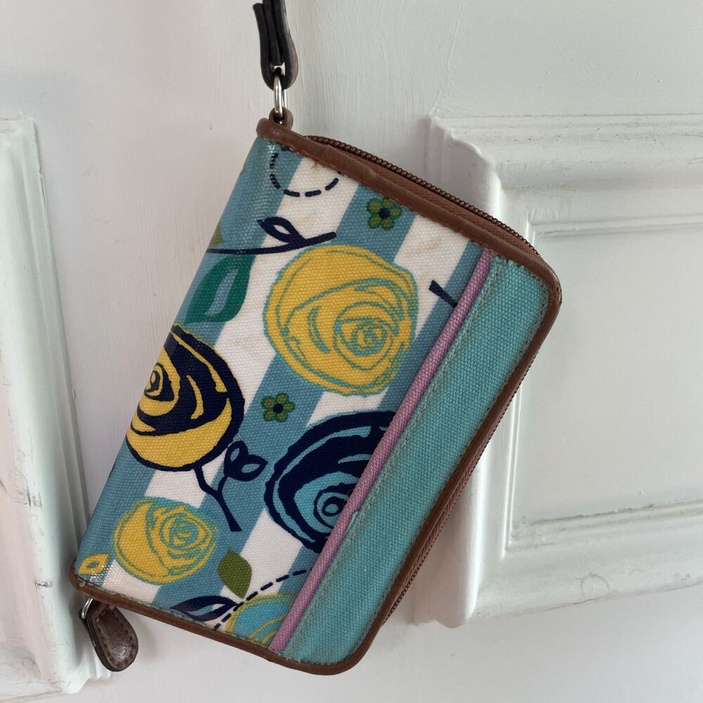 Floral, Multicolor Zip Up Wallet With Touchscreen Phone Pouch EUC 6”x4”x 4”